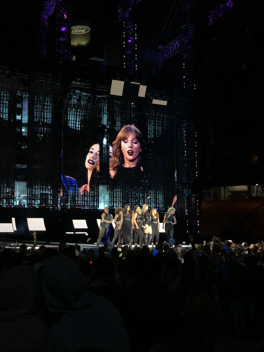 evanherrmann's tweet photo. 2 years since #reptourkc π The rep tour will always be my favorite and Iβd do just about anything to go back. https://t.co/jOUhgHJSFR