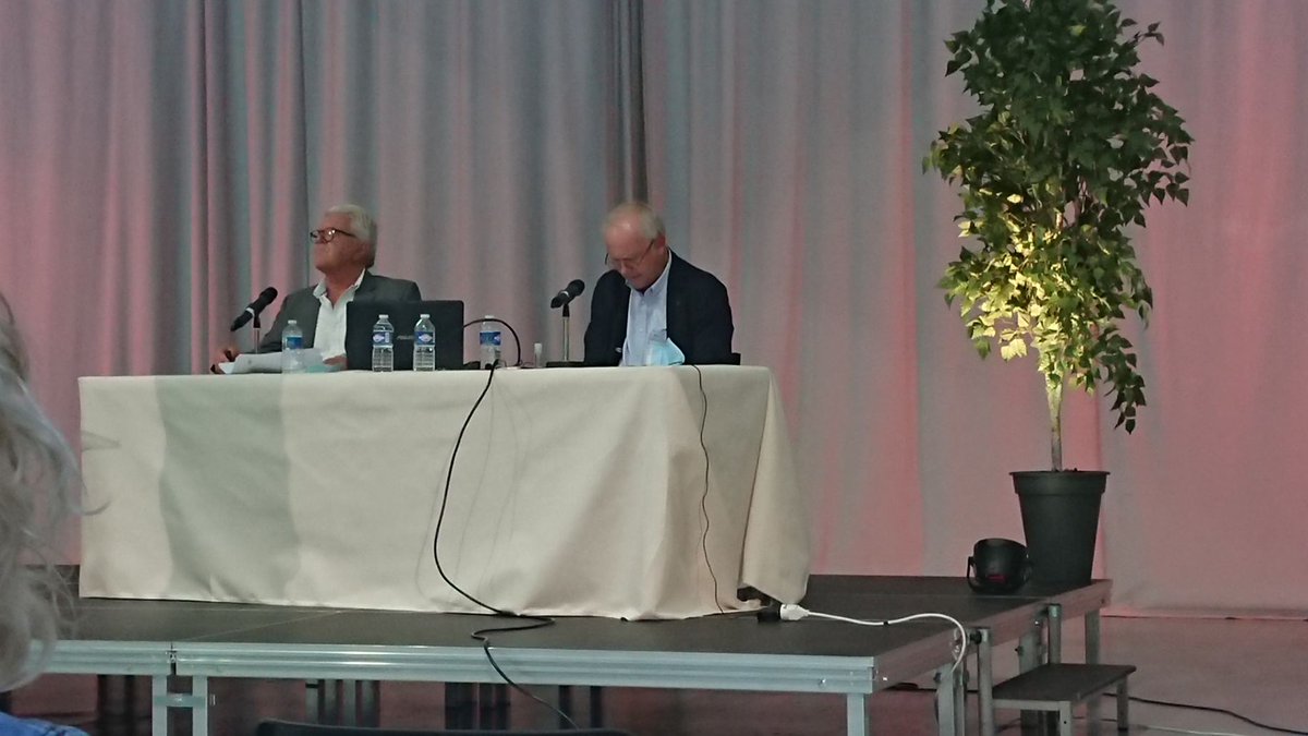 ARBE_RegionSud's tweet photo. Présentation de la labellisation PARC+ lors de l'AG du syndicat des propriétaires de @lespaluds. En présence du maire @villedaubagne @GerardGazay, du Président du CT du Pays d'Aubagne @AMPMetropole Serge Perrotino et @BDeflesselles, député et VP @MaRegionSud 
BRAVO  @lespaluds ! https://t.co/SwWGNOqazw