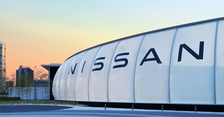 Akira 旧マリノスタウン跡地に建ってる日産パビリオン すごーく近代的なスタジアムって感じがして個人的にどストライクなんよ