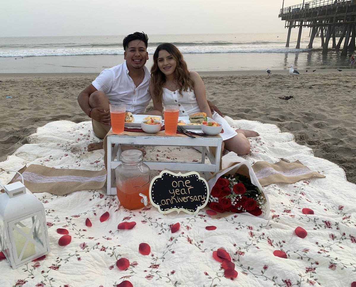 Alex02Jay's tweet photo. Picnic on the beach for our one year hit different ❤️ https://t.co/URvATSGzFe