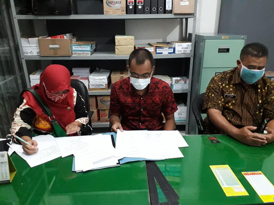 ppkljateng's tweet photo. 1/9/2020 PPKL Kab Kendal - Pembinaan dan Pendampingan Penilaian Kesehatan Koperasi. kami melakukan kegiatan pembinaan dan pendampingan proses penilaian kesehatan koperasi. Kegiatan ini dilaksanakan di KSP Sendang Makmur,
#penyuluhkoperasi
#ppklkemenkop
#ppkljateng https://t.co/IGX0V91Yu4
