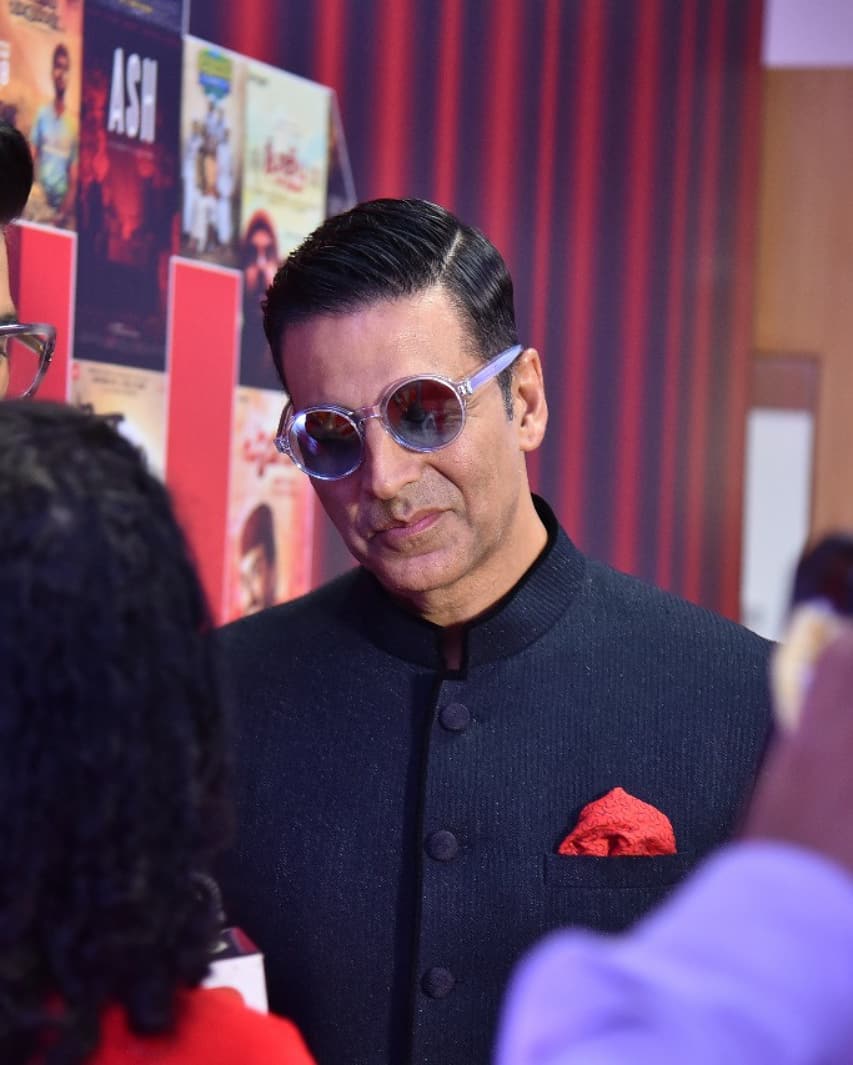GoaTimesTOI's tweet photo. Here's wishing @akshaykumar a very happy birthday!
Photos from IFFI Goa.
#HappyBirthdayAkshayKumar #akshaykumarfans #AkshayKumar #akshaykumarfanclub #akshaykumarofficials #akshaykumarforever #akshaykumardaily #akshaykumarfc https://t.co/vXT6wigWID