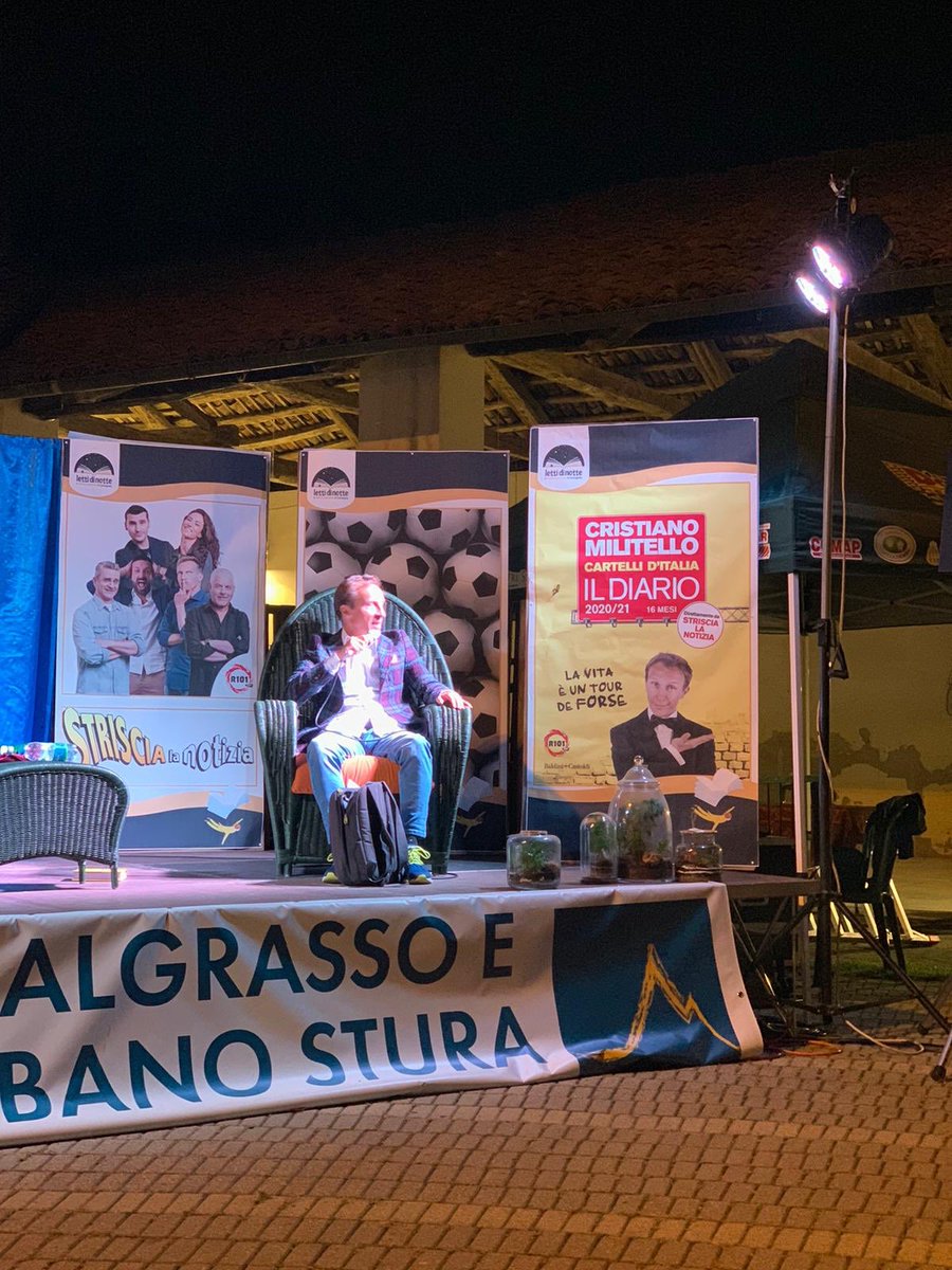 BaldiniCastoldi's tweet photo. Ieri sera a Carmagnola bellissimo incontro con @CriMilitello 
#DiariodeiCartelli ⚠️🚸🈴🚷💢💯 

#LettidiNotte @Striscia @RadioR101 

#cristianomilitello https://t.co/vWDsPUNqRt
