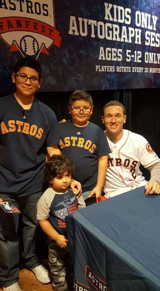 My boy meeting young <a href="/ABREG_1/">Alex Bregman</a> in 2017 fanfest. <a href="/JuliaMorales/">Julia Morales</a> <a href="/ATTSportsNetSW/">SpaceCitySN</a> <a href="/blummer27/">Blummer Bock</a> <a href="/astros/">Houston Astros</a>