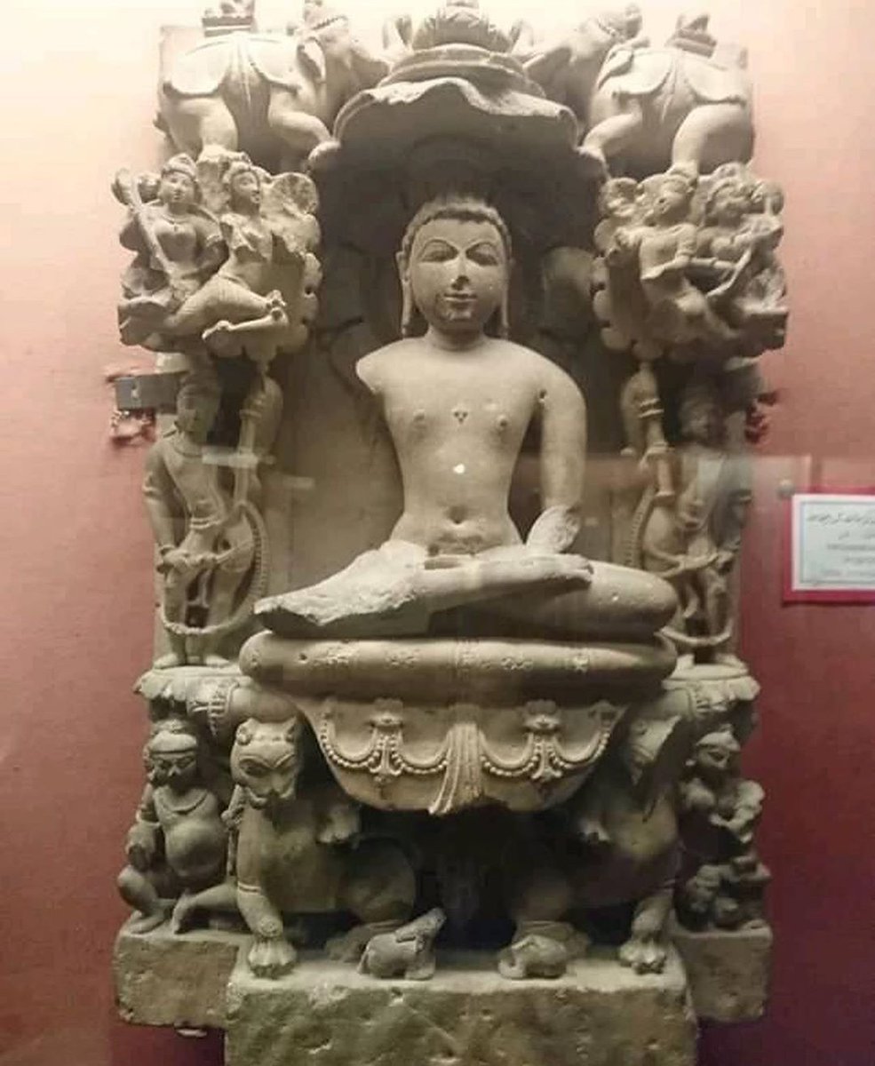 Arpitjainbhind's tweet photo. Lahore Museum of Pakistan is full of Jain statues During the British period before the Partition,this museum was full of Gandhara art sculptures and was world famous The British kept many idols of this area in this museum.Jain statues dating back to the first century are kept hre https://t.co/W12RWQRvP4