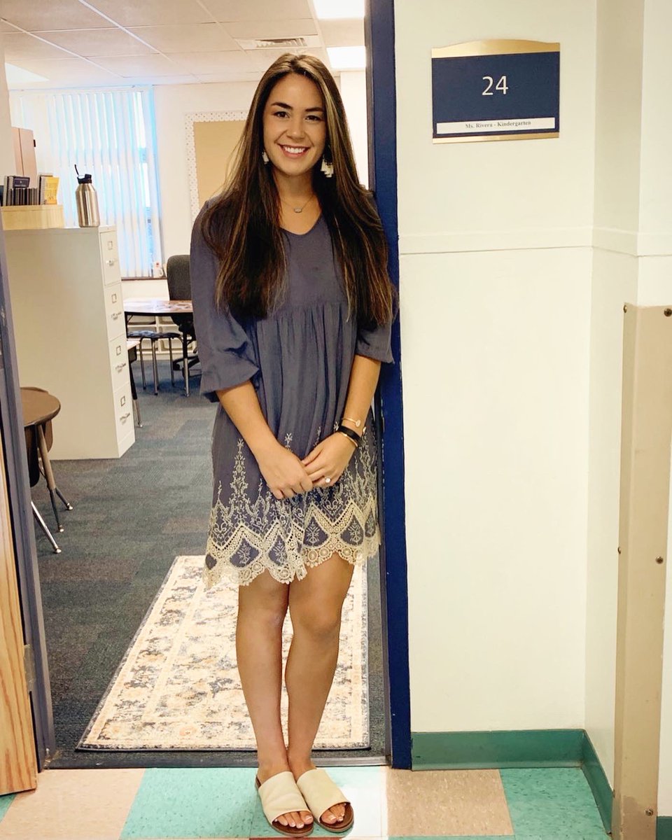 rivsam16's tweet photo. 🍎F•I•R•S•T🍎D•A•Y🍎O•F🍎S•C•H•O•O•L🍎 Year 2 is off to a great start! I have some amazing kids! Though this year may have some new obstacles to overcome I’m excited to see the growth my kids are going to make! #transformationtuesday First dayYear 1 vs Year 2. https://t.co/mqkpYXOfIb
