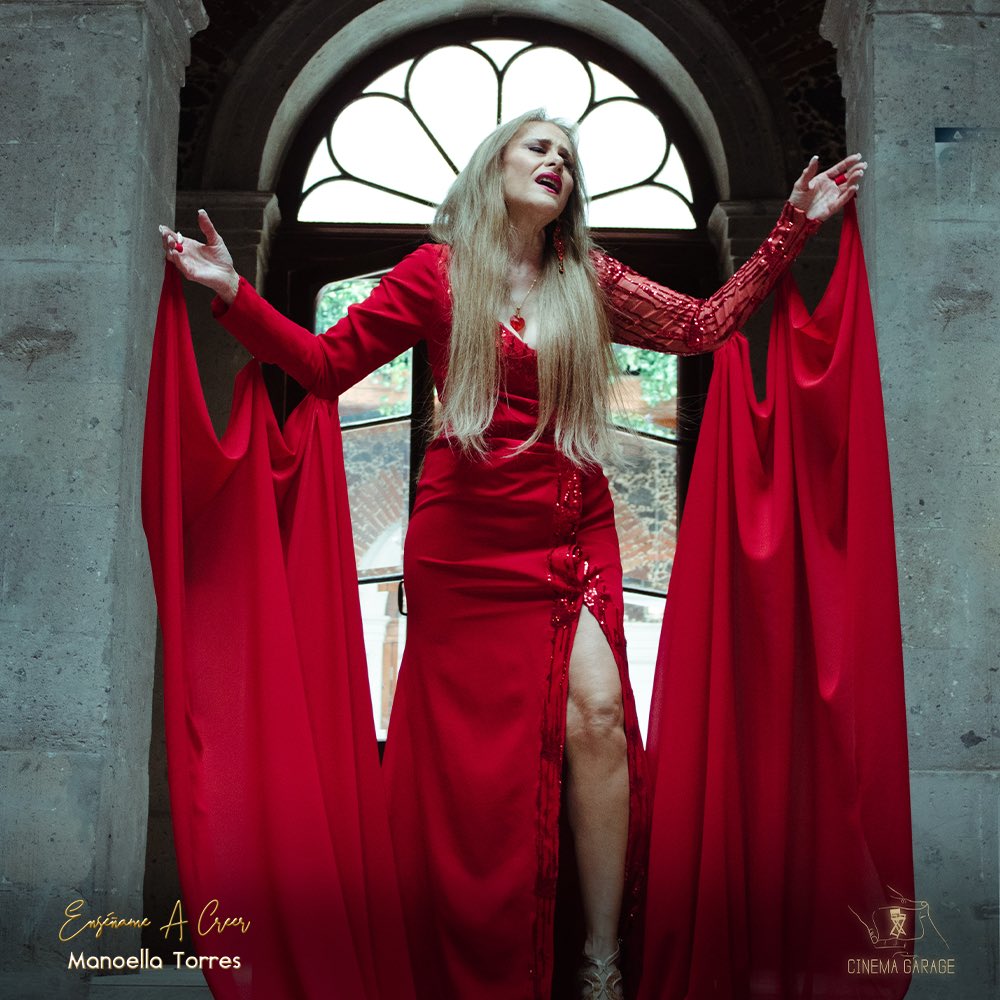 El amor tiene tantas presentaciones, cada una igual de válida que la anterior.

#EnseñameACreer de <a href="/Manoella_Torres/">Manoella Torres</a> nos cuenta del amor y la vida.

Video completo en YouTube 

youtu.be/7BbrUpoesEQ