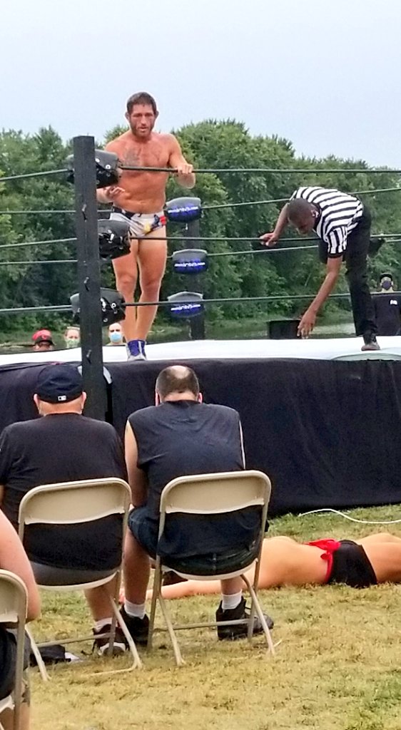 teverette11's tweet photo. @JohnThorneAIW @tehyellowcrayon @aiwrestling I second that, we had an amazing time, well worth the drive from Cleveland! #AIWOpen https://t.co/iKW2DR6XpL