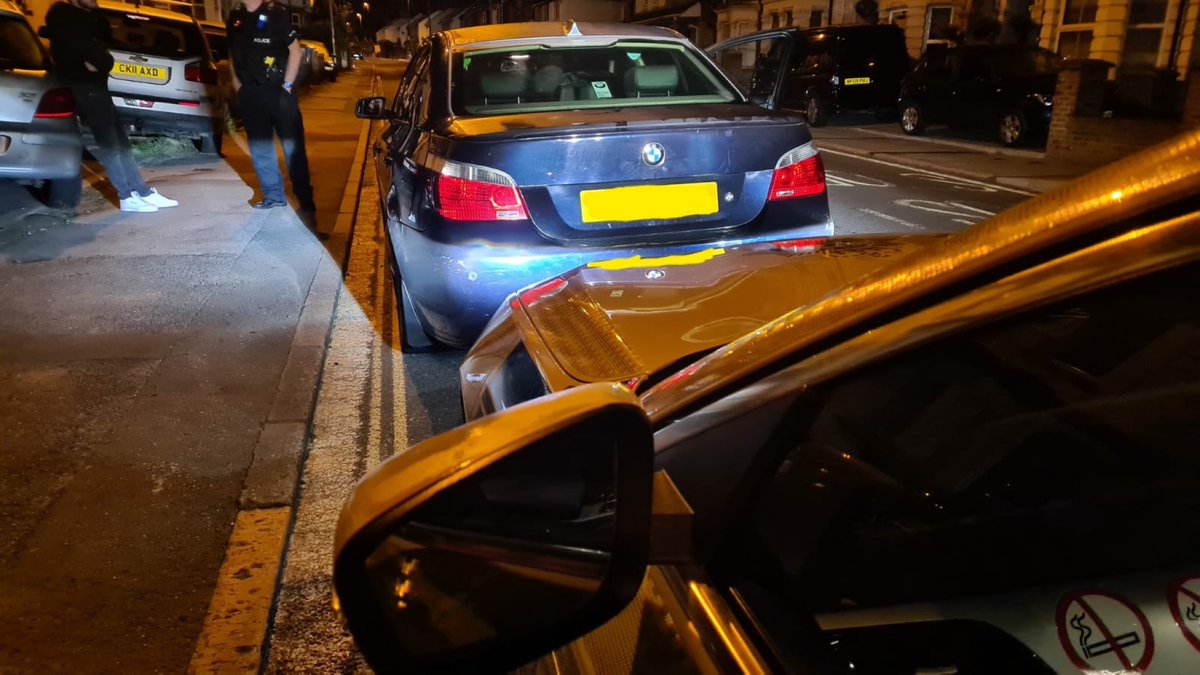 SurreyRoadCops's tweet photo. We stopped this vehicle in Aldershot. The driver gave false details, but his web of lies unfurled when we used our #MobileBiometrics to ID him.

He is unlicenced and uninsured.

Vehicle seized and driver reported to court.

#FingerprintsNeverLie https://t.co/UY38vqSOZ0