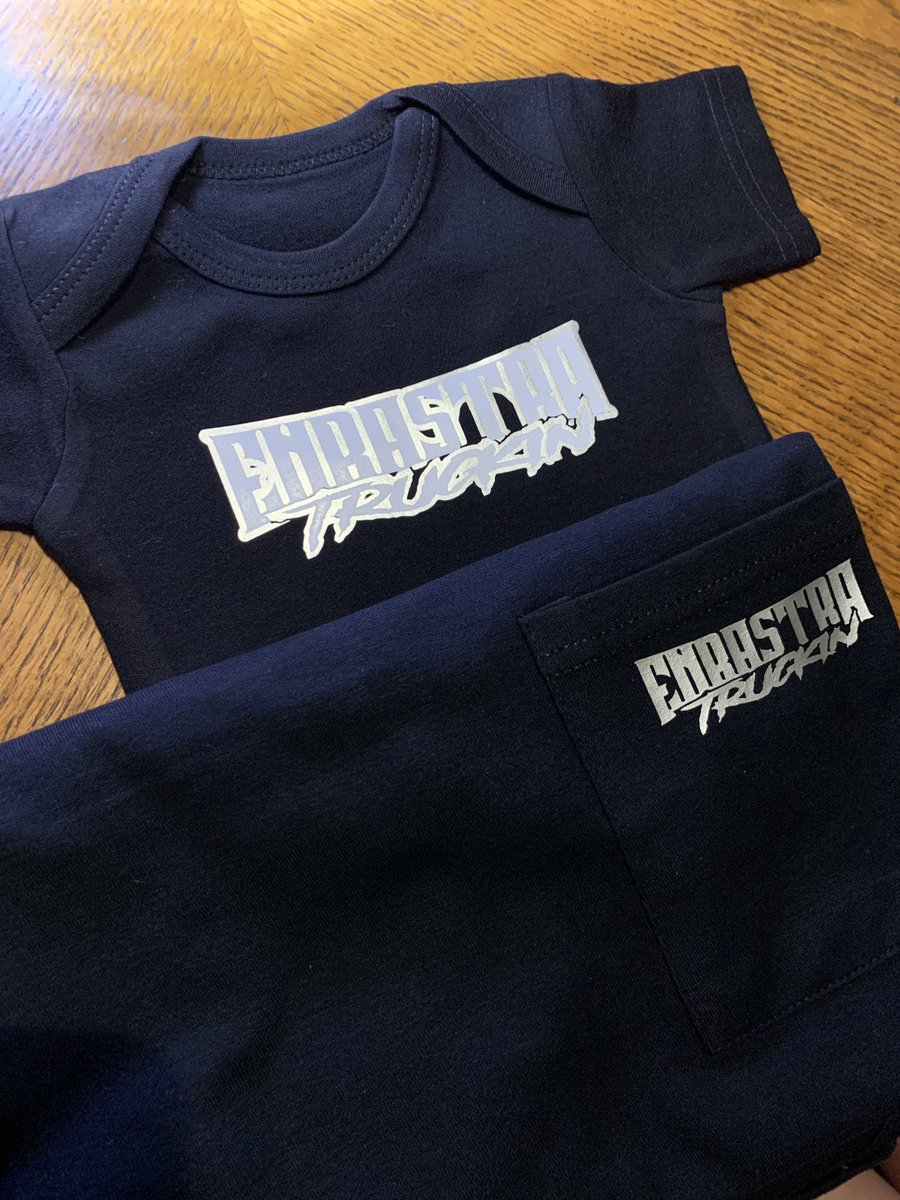 kellyjxsso's tweet photo. Hi Twitter, I currently do customized shirts, cups, cake toppers, party banners, and decals. My Instagram is kellycustomss_ ! Your support would mean so much to me, thank you! ✨ https://t.co/UHuXMcUoC9