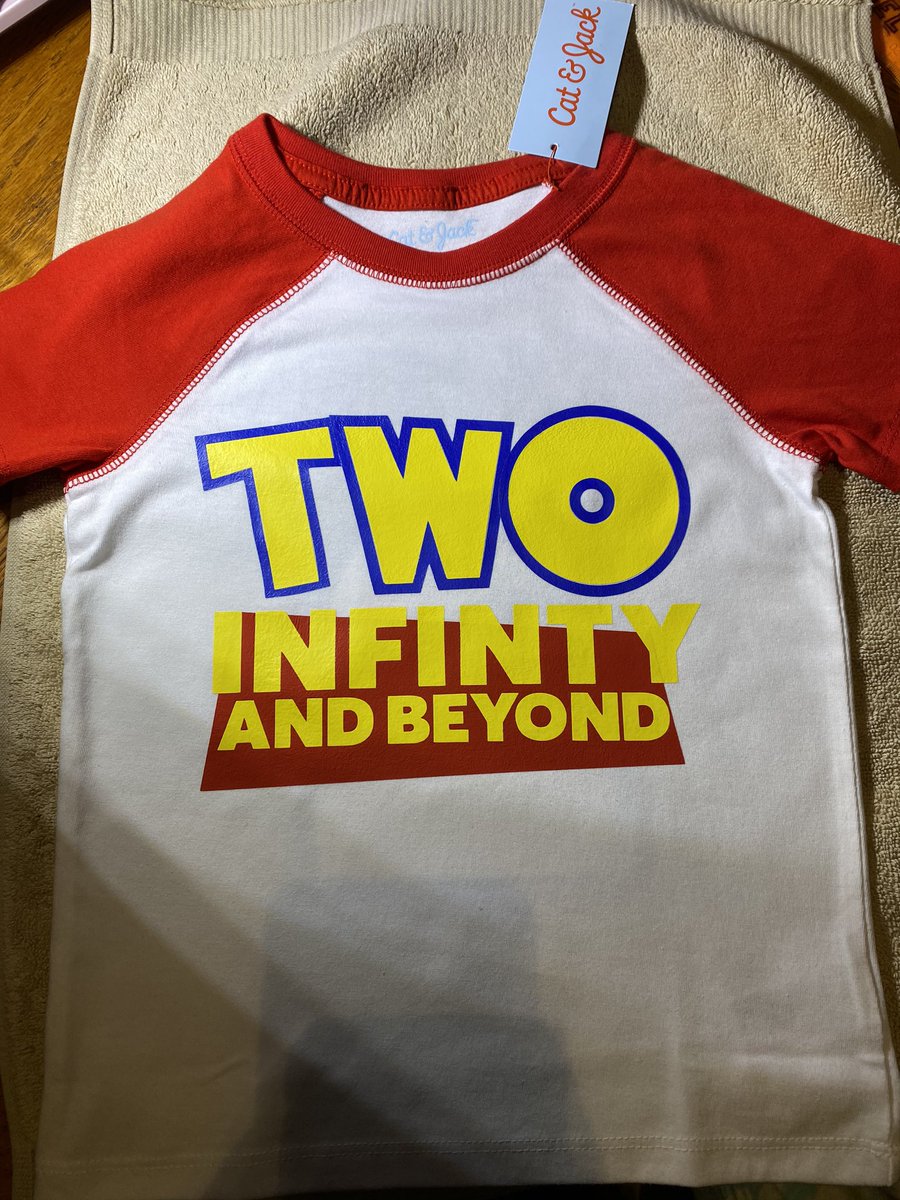 kellyjxsso's tweet photo. Hi Twitter, I currently do customized shirts, cups, cake toppers, party banners, and decals. My Instagram is kellycustomss_ ! Your support would mean so much to me, thank you! ✨ https://t.co/UHuXMcUoC9