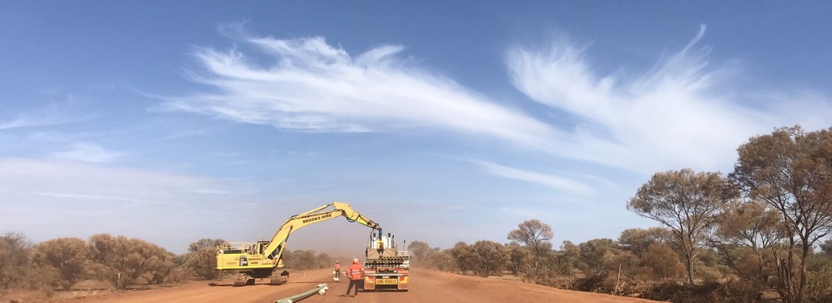australiahqj's tweet photo. McConnell Dowell has been engaged by APA to construct the Murrin Murrin Looping Pipeline (MUE) Stage 1, east of Leonora in Western Australia. #APA #Construction #DN200 #DN300 #EGP #GGP #Leonora #McConnellDowell #MML #pipeline #WesternAustralia https://t.co/bLHftfI1IT https://t.co/ONljZuqF80