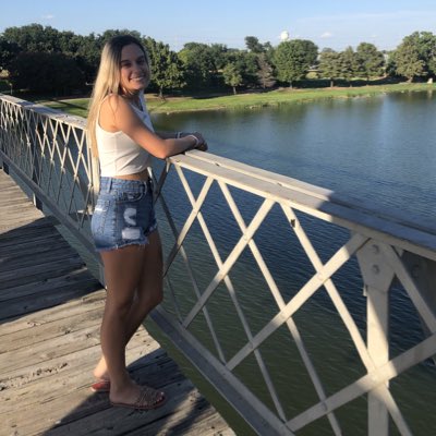 nicole_voitle's tweet photo. #NewProfilePic https://t.co/jxA0W142zo