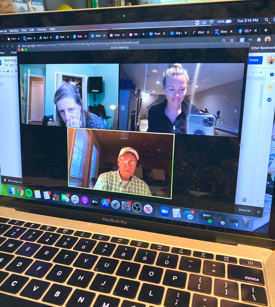 KirstieKraus's tweet photo. Awesome virtual co-write today with #DianeWaters &amp; #RandyMorrison 
🙌🏼🎶📝 https://t.co/7U8qbvQSDb