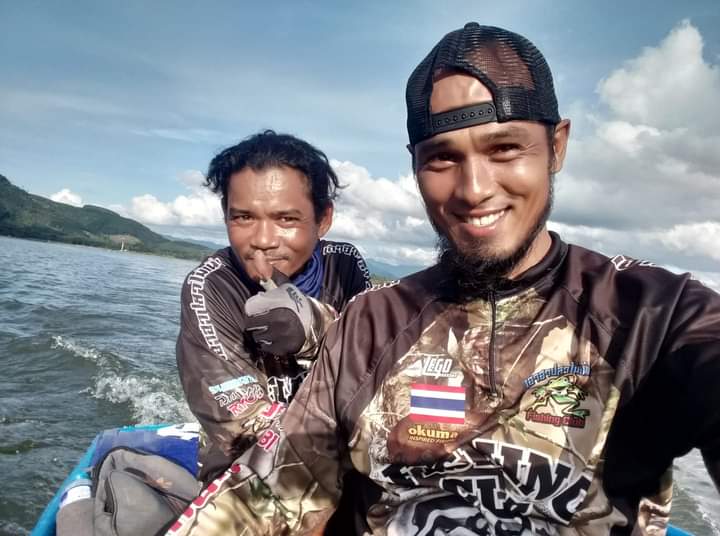 bkk_lax's tweet photo. ทีมตกปลาเขื่อนกะทูนไม่เน้นปลาเน้นมิตรภาพ
#แคง บางหยด
#Kunk Saku
#fishing#คนตกปลา https://t.co/IXdG3Rfkjc