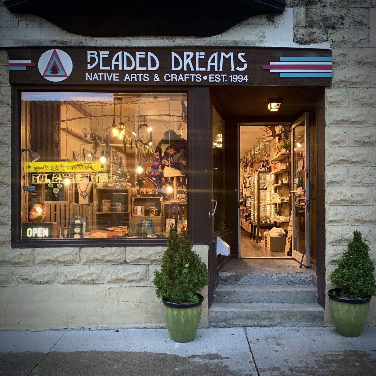 📣Good news: We are now back to our regular business hours with late weeknights! Open 7 days a week. 
Mon-Fri 9:30am-8pm 
Sat-Sun 10am-5pm

Drop by and say hello! 🤗