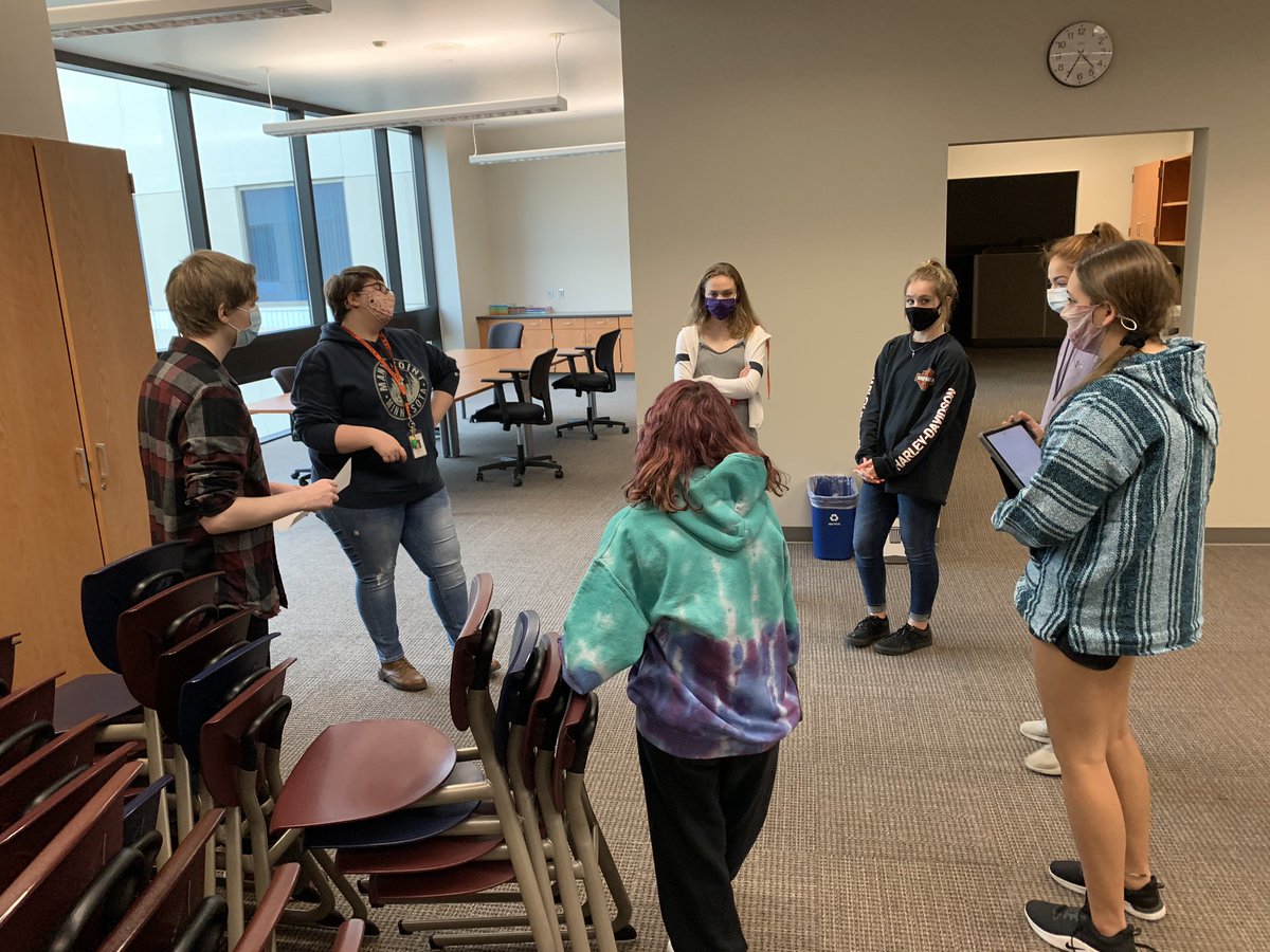 speechdebate192's tweet photo. So excited to welcome so many new novices today to our team! #debateislife @ISD192Athletics @FHS_Tigers_192 @bergjaso https://t.co/0TTCDaFEtn