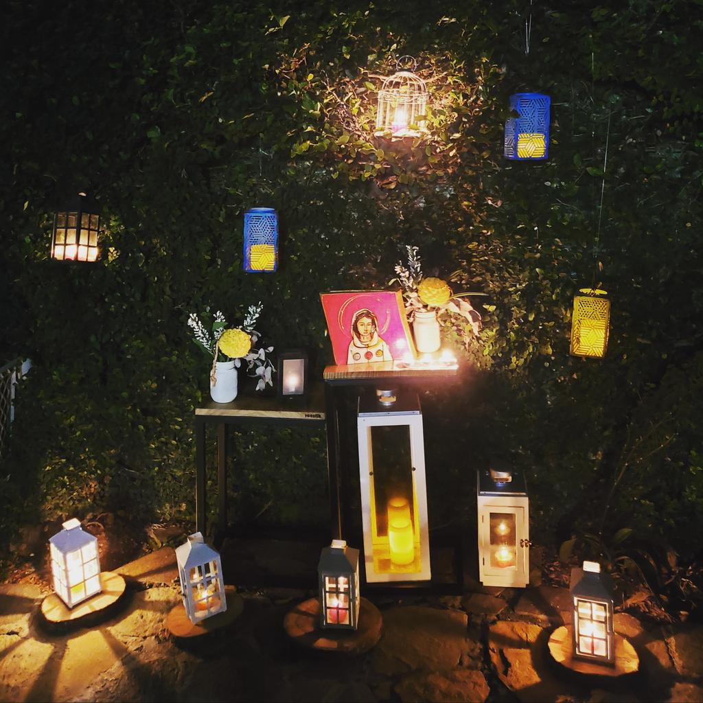 lechitavg's tweet photo. Mis farolitos🕯🏮 en casa 🏠  con los niños🐕‍🦺🐕‍🦺
#palitronqui https://t.co/b9OFlbOpQU