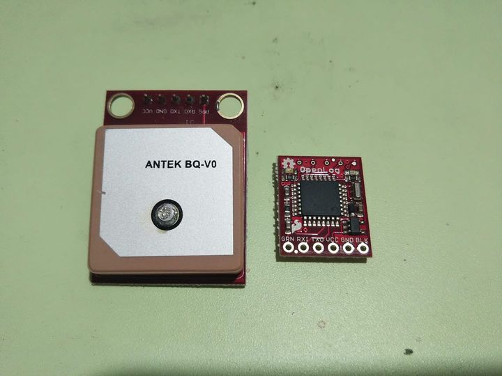 a_monaga's tweet image. 面白そうなのを手に入れた(^^♪
動くかな？？？(*´▽｀*)
#openlog #GPS