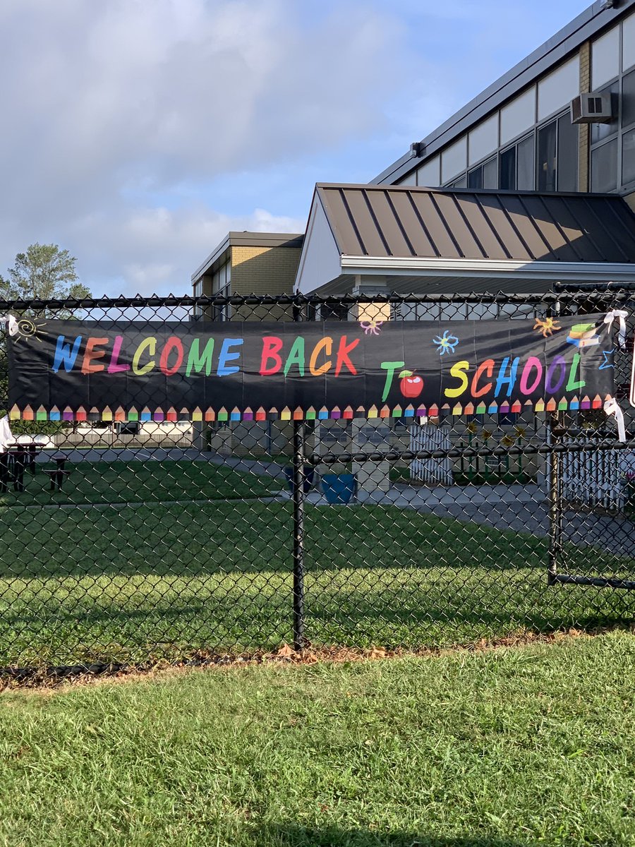 Here we go! So happy to be back with our May Moore Family!🍎🌈📚✏️ #dpsdny #year11