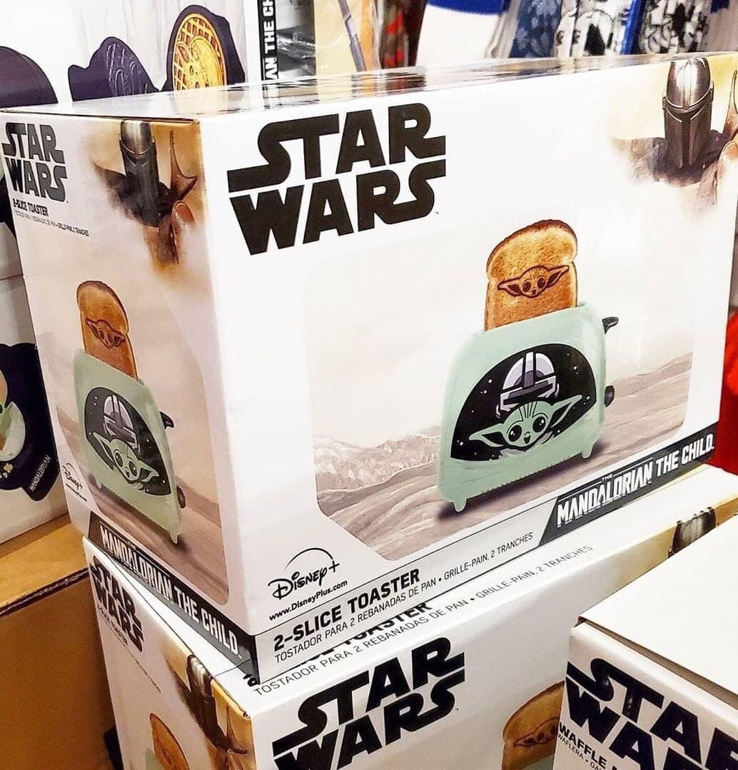 KingVoxe's tweet photo. @Disney brought us a Yoda toaster, but @Razer still has not brought us a #Razertoaster 😡 https://t.co/JlziTXIcu3