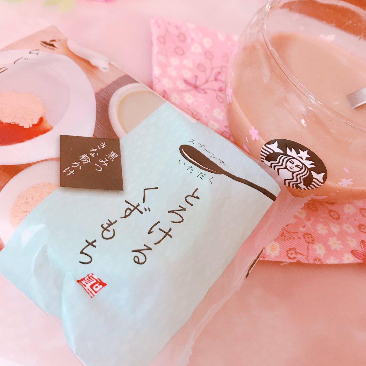 あいりん 本日のティータイムのおやつは リンドールチョコ Kaldiさんのパンダの杏仁豆腐 ティータイム リンドール リンツ Kaldi さん カルディ さん