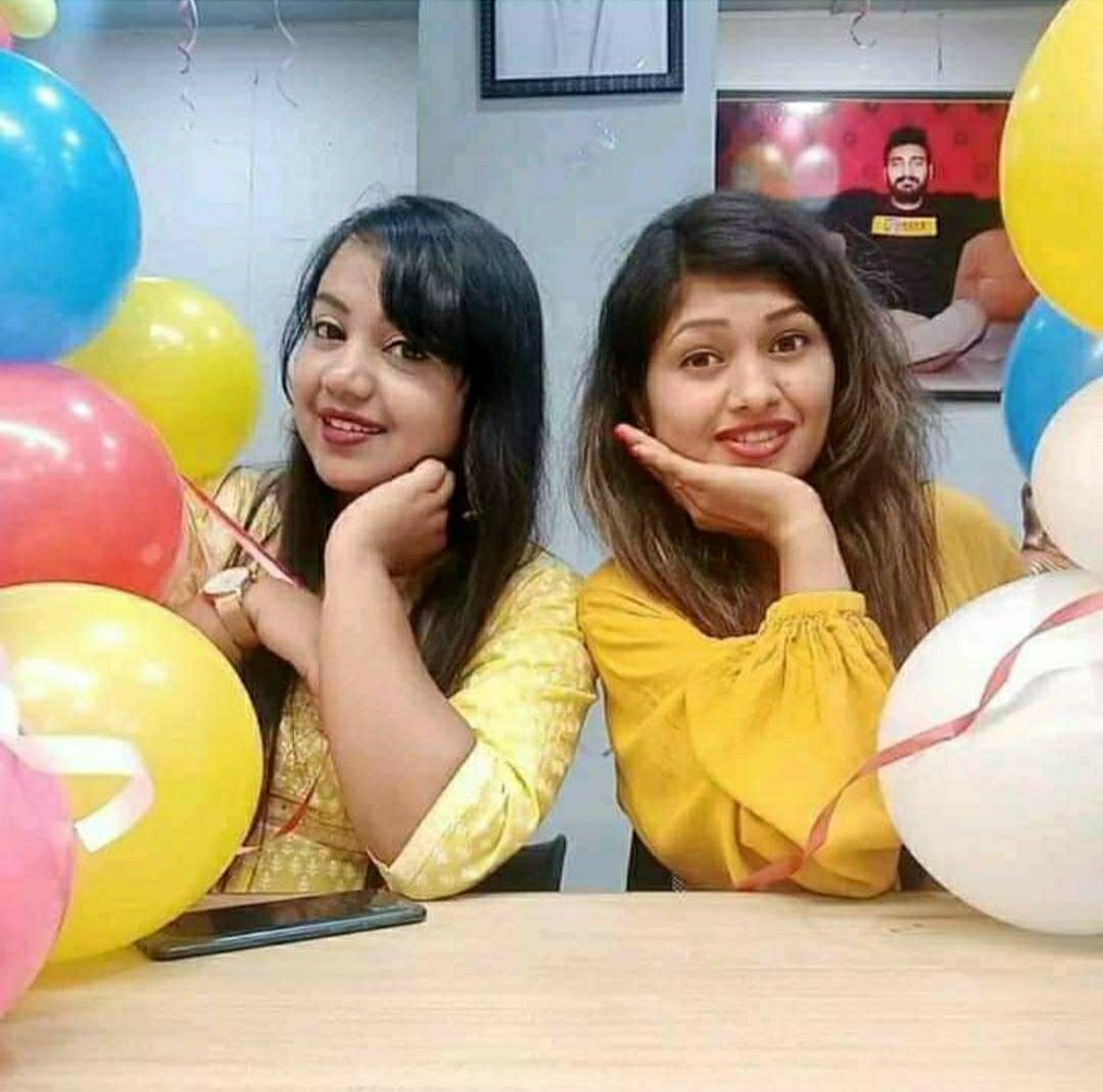 RamjiYagyasain3's tweet photo. @Ajeet_Ambedkar @Amrita204 @SonamTyagi822 @kmrvivek14 @JyotiSa17050071 @VipinTiwari480 @KHUSHBO00135448 @RahulKu23958336 @Rk41031732 @NitinSolankii Exampur की Best Teaching  Pair ➖ @Amrita204  &amp; @SonamTyagi822 
मेरे Exampur  परिवार के अमूल्य  सोना _चांदी हो ➖➖😊😊😂😂🙏🏻🙏🏻😍😍😍
@kmrvivek14 
@JyotiSa17050071 
@VipinTiwari480 
@KHUSHBO00135448 
@RahulKu23958336 
@Rk41031732 
@NitinSolankii https://t.co/GjNhMZWBHO