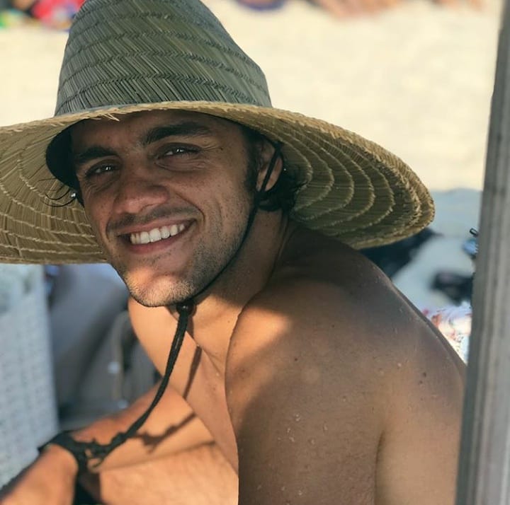 vitsecound's tweet photo. VEM ZEPPY #MPN #FelipeSimas #MarinaRuyBarbosa #JPMotaStyle #ElaDisseEleDisse #CamilaLoures #Bambole #LorenaQueiroz #TurmaDaMonica #MaisaKCA #TazerCraft #AFazenda12 #AFazenda https://t.co/d74eQfL2RR