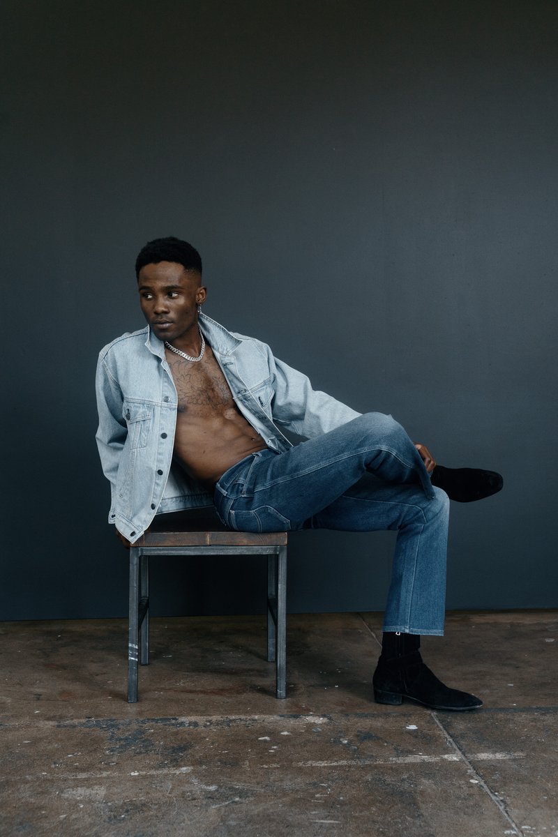 kevinfides's tweet photo. Model: @TheDjedeye 

Styling: @iSupplyDiamond https://t.co/ApjUgLY0Xm