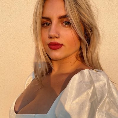 abbyrosedecker's tweet photo. #NewProfilePic https://t.co/reznkPK3nZ