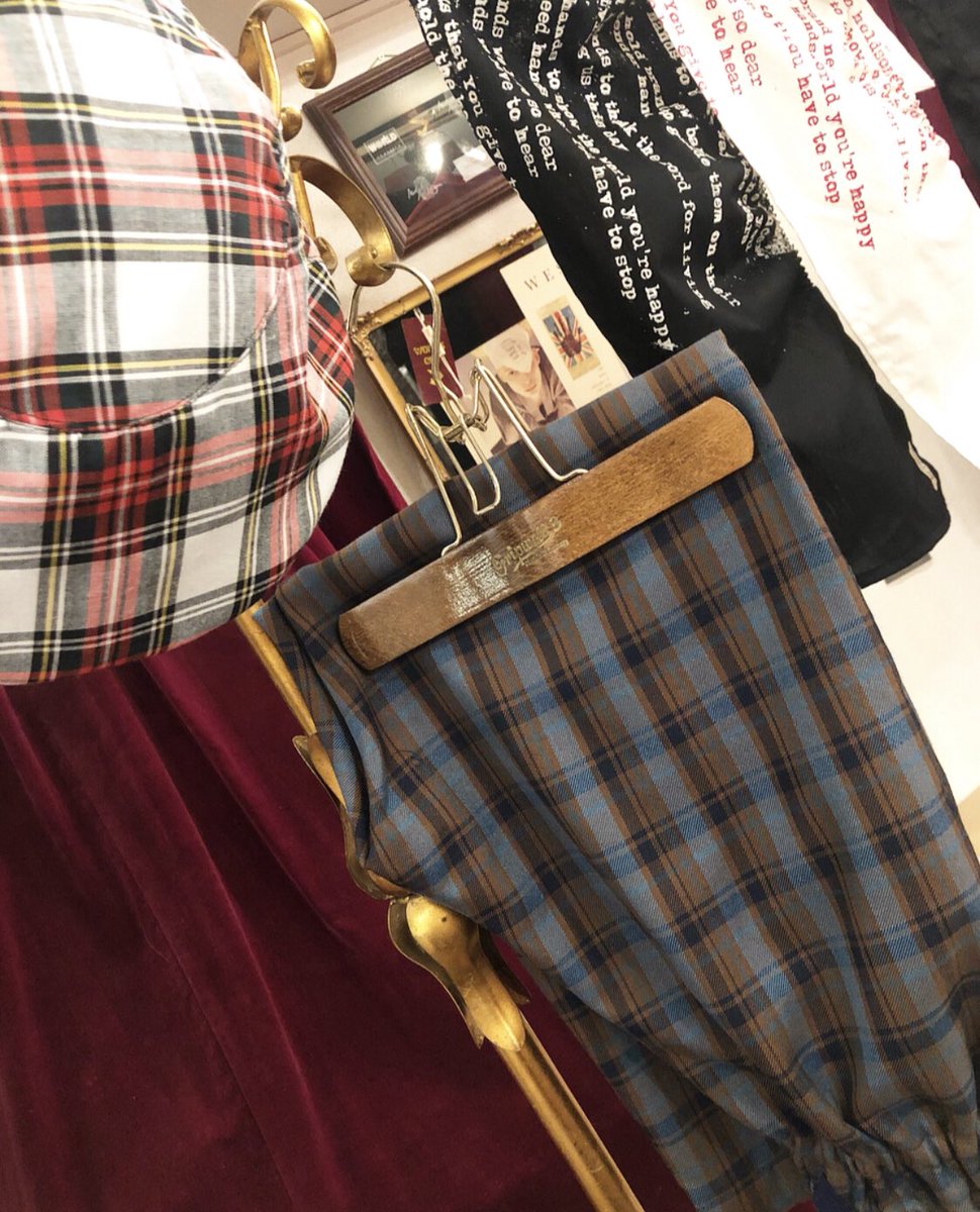 roundtheworld_b's tweet photo. 9月9日水曜日
本日は店休日にてお店はおやすみですが Web は Open 24hrs です。
是非ご覧くださいませ。

shopping  
https://t.co/jd1jH2W5ao

#roundtheworld
#bernivinyl
#wedoff 
#fashion 
#beret
#pyjamapants
#mask
#福岡
#けやき通り https://t.co/avrV7VUtZq