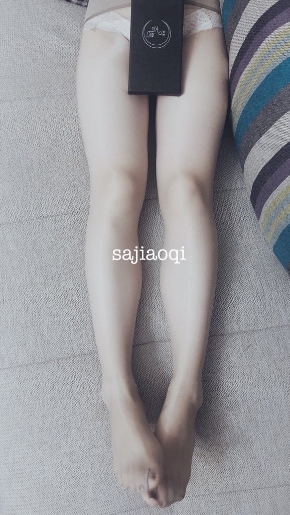 44FFT55zhangmin's tweet photo. @sajiaoqi 国产精选妈妈炒菜的时候，姐姐在房间里面自慰，免费福利观看 https://t.co/1TojPnBWAH https://t.co/nmsDz9UaxY