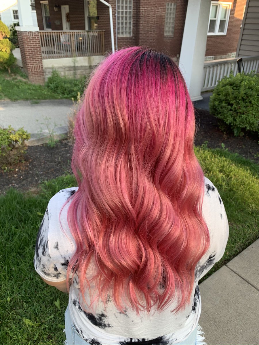 myia_ashlea's tweet photo. Feeling like lava girl 🤪 https://t.co/9S73eJTPIt
