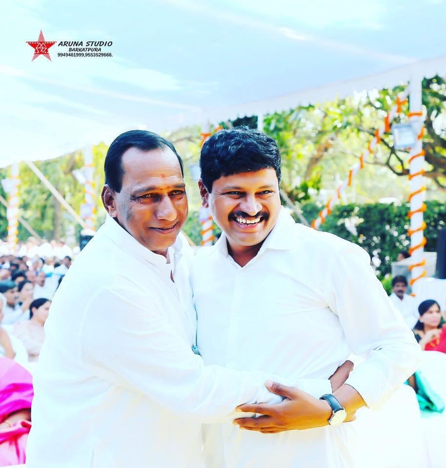 SantoshKumarBRS's tweet photo. Many happy returns of the day to Hon’ble Minister @chmallareddyMLA garu who is celebrating his birthday today.

May you be blessed with peace, good health and long life in public service.

Request you to plant few saplings to celebrate your birthday in a remarkable way.

 #GIC 🌱 https://t.co/8WYRxwgD2s