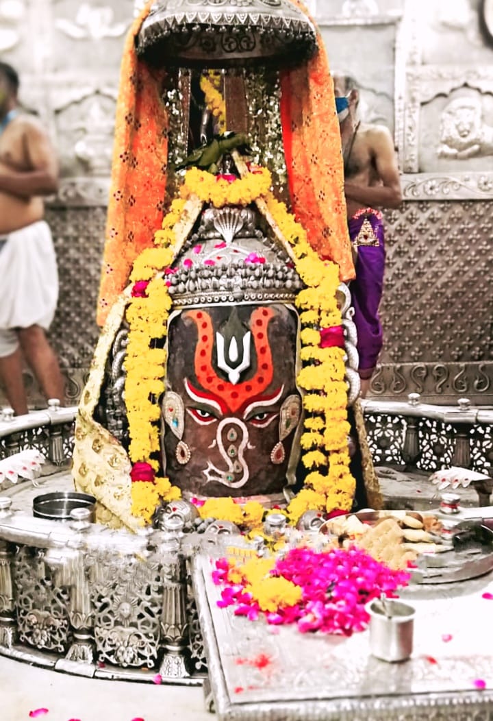 Shri Mahakaleshwar Ujjain (@ujjainmahakalji) on Twitter photo рдЬрдп рд╢реНрд░реА рдорд╣рд╛рдХрд╛рд▓реЗрд╢реНрд╡рд░ред ЁЯЩП
рджрд┐рдирд╛рдВрдХ 09.09.2020 (рдмреБрдзрд╡рд╛рд░) рдХреЛ рднреБрддрднрд╛рд╡рди рд░рд╛рдЬрд╛ рдЕрд╡рдВрддрд┐рдХрд╛рдирд╛рде рдорд╣рд╛рдХрд╛рд▓ рдЬреНрдпреЛрддрд┐рд░реНрд▓рд┐рдЩреНрдЧ рд╢реНрд░реА рдорд╣рд╛рдХрд╛рд▓реЗрд╢реНрд╡рд░ рдЬреА рдХрд╛ рдкреНрд░рд╛рддрдГ рднрд╕реНрдорд╛рд░рддреА рд╢реНрд░реГрдВрдЧрд╛рд░ рджрд░реНрд╢рдиред #Mahakaleshwar рдЬрдп рд╢реНрд░реА рдорд╣рд╛рдХрд╛рд▓реЗрд╢реНрд╡рд░ред ЁЯЩП
рджрд┐рдирд╛рдВрдХ 09.09.2020 (рдмреБрдзрд╡рд╛рд░) рдХреЛ рднреБрддрднрд╛рд╡рди рд░рд╛рдЬрд╛ рдЕрд╡рдВрддрд┐рдХрд╛рдирд╛рде рдорд╣рд╛рдХрд╛рд▓ рдЬреНрдпреЛрддрд┐рд░реНрд▓рд┐рдЩреНрдЧ рд╢реНрд░реА рдорд╣рд╛рдХрд╛рд▓реЗрд╢реНрд╡рд░ рдЬреА рдХрд╛ рдкреНрд░рд╛рддрдГ рднрд╕реНрдорд╛рд░рддреА рд╢реНрд░реГрдВрдЧрд╛рд░ рджрд░реНрд╢рдиред #Mahakaleshwar