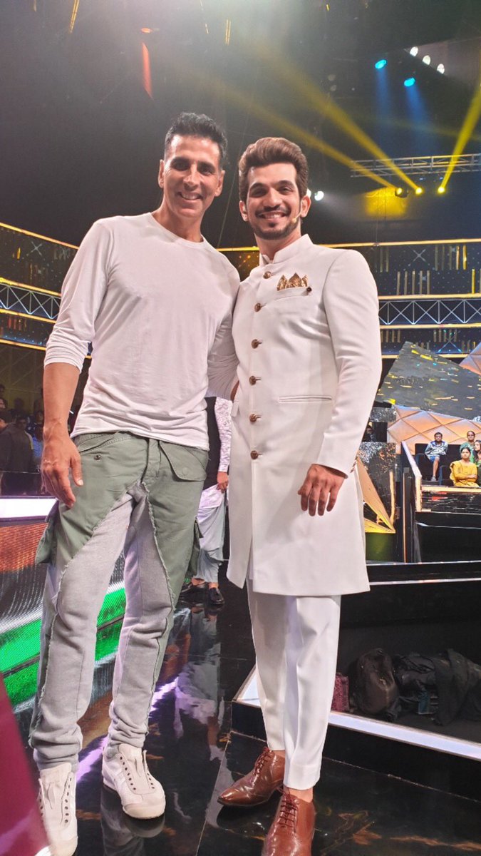 Thearjunbijlani's tweet photo. Your harwork is inspirational @akshaykumar . Happy birthday sir.. god bless you .. Want to have fitness goals like you. One of my favourite actors.. and the masti you do is another level.. ❤️❤️#HappyBirthdayAkshayKumar . ❤️ https://t.co/SHTutzvBuz