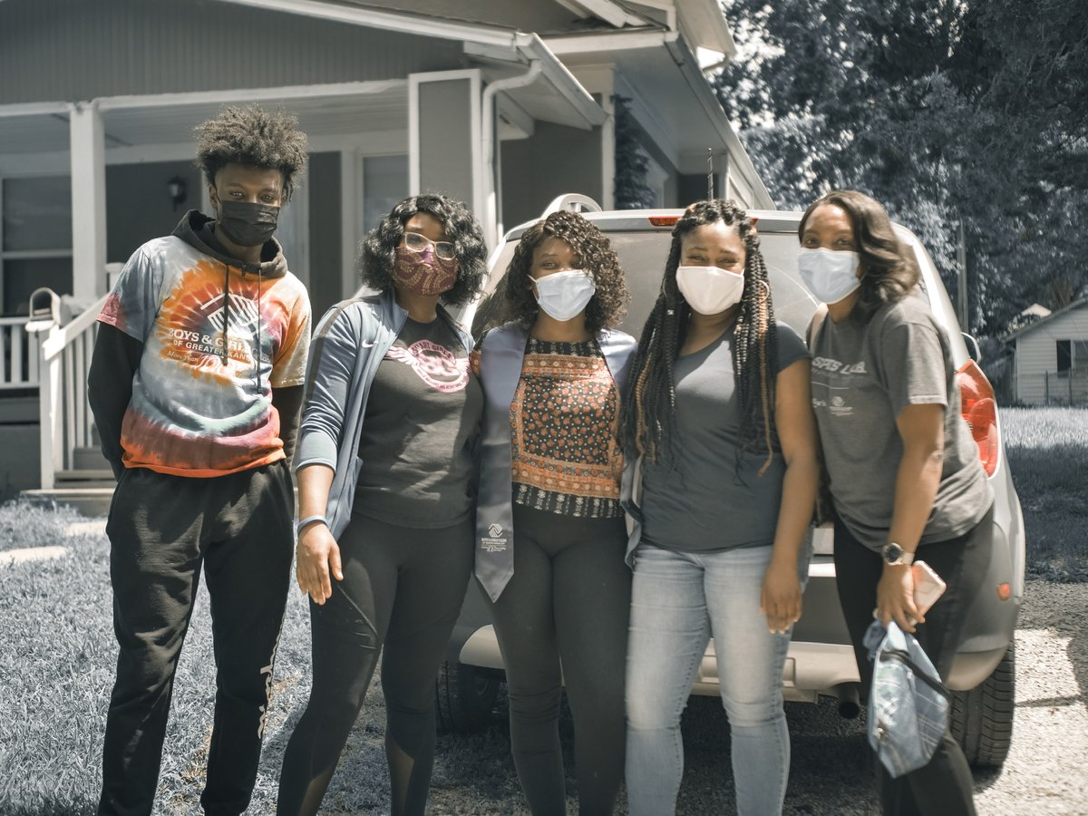 theclubBGCGKC's tweet photo. Another look at the @HelpKCKids Class of 2020! Many of them have started their next journey as college students, military servicemen, and tradesmen! #bgcmade #helpkckids #whateverittakes https://t.co/T1apuUKl0j