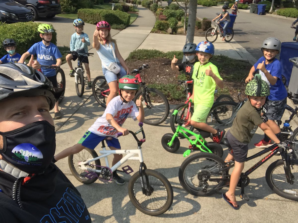 OpstadPrincipal's tweet photo. Our first #ottersoutside adventure was great! If you live in or near wilderness rim, we hope to see you this Friday at 11:30. We will start near the basketball courts. https://t.co/SlmWVZOcMx