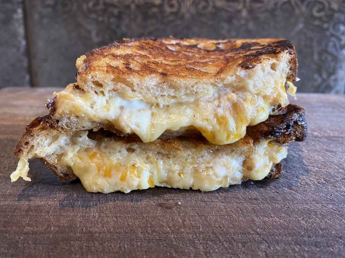 anniehsing's tweet photo. @chrissyteigen From @PasjoliSm in Santa Monica. Croque Matthieu - grilled cheese, ham, caramelized onions! https://t.co/29qtmq2USs