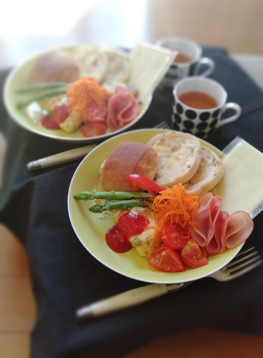 Eririca On Twitter 休日の定番朝ごはん 今日もガンガン暑い ٥ 朝ごはん 朝食 パン