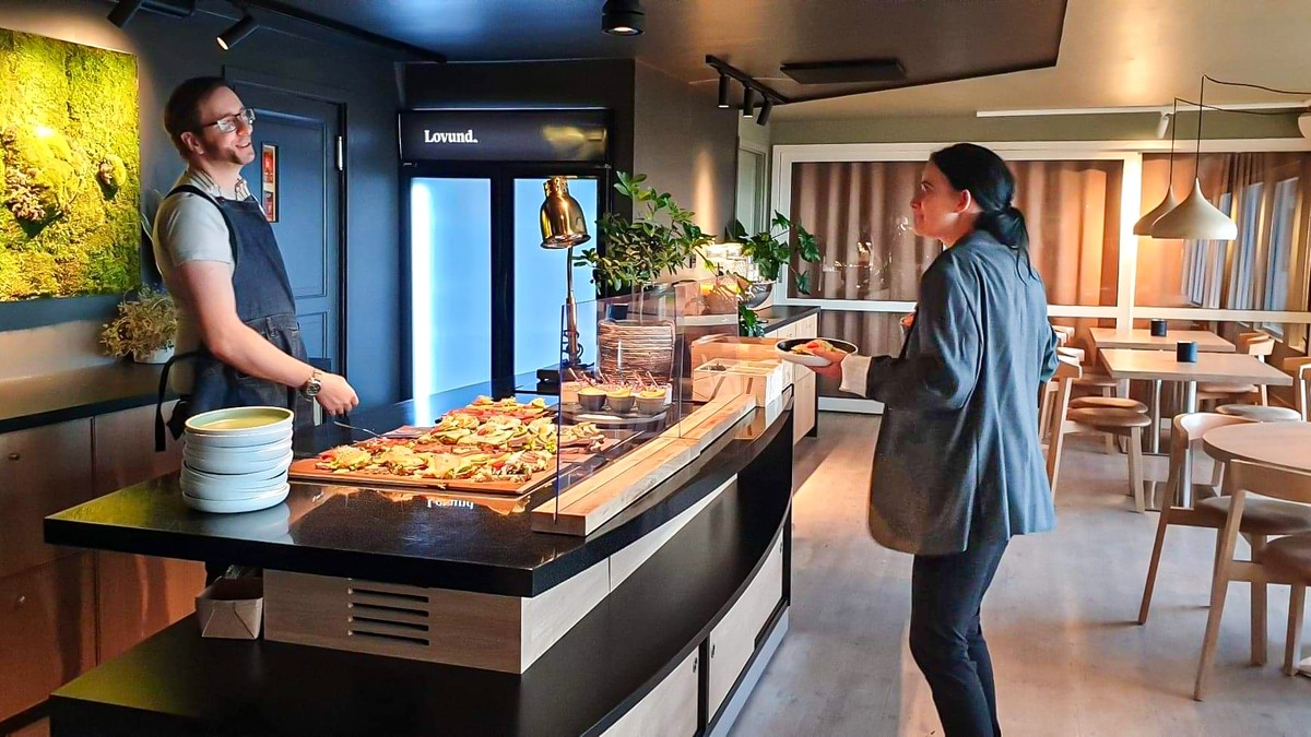 Hotellene jobber bra med å redusere matsvinn selv i krevende tider. Mange ser denne perioden som en mulighet til å teste ut nye måltidskonsepter som gjestene vil være fornøyde med. #Kuttmatsvinn2020 nrk.no/nordland/lovun…