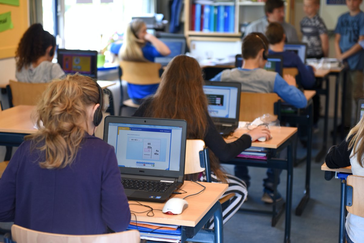 WortellBE's tweet photo. Om 10u hosten we opnieuw een 'back to school TechTalk' webinar samen met @Microsoftbe. Op de agenda: Intune's App Deployment (uitsluitend onderwijssector). Volg ook mee: https://t.co/5izKLRt9lK - Via de deelname button zal je rechtstreeks in de live Teams sessie landen. https://t.co/wwkZpeKX7w