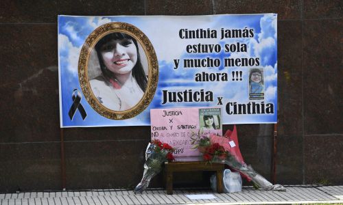 adnciudad's tweet photo. Un año sin justicia - https://t.co/9sKS3EOx7T #UnAñoSinJusticia #CinthiaChoque #Veppo #JusticiaxCinthia #AgentesdeTránsito @batransito #Reclamo https://t.co/mDGxMopi9q
