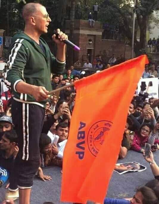 ShivamN21184447's tweet photo. #_ABVP
💐💐🎂🎂💐💐
#राष्ट्रवादी_अभिनेता जो देश हित मे किये गए कार्यो को लेकर हमेशा चर्चा में रहते है जिन्हें फिल्मजगत का खिलाड़ी कहा जाता है ,जो देश का एक सुपर हीरो है ,#अक्षय_कुमार जी को उनके जन्मदिन की बहुत बहुत बधाई एवं हार्दिक शुभकामनाएं। @akshaykumar @ABVPVoice https://t.co/Hh4ZQZjimK