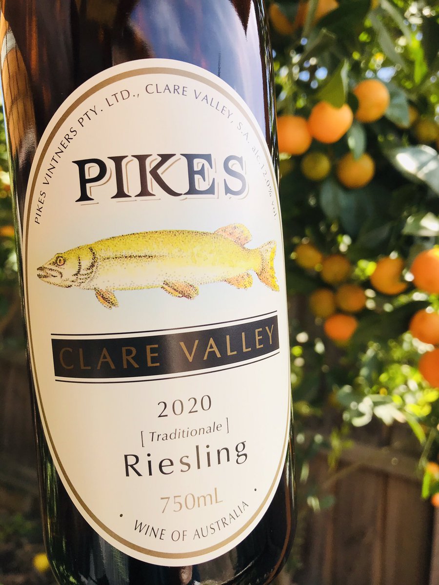 This is the T20 action we’ve been waiting for. Trad Riesling, freshly bottled and ready to roll 🍋🍊🍈

#ClareValley #Riesling