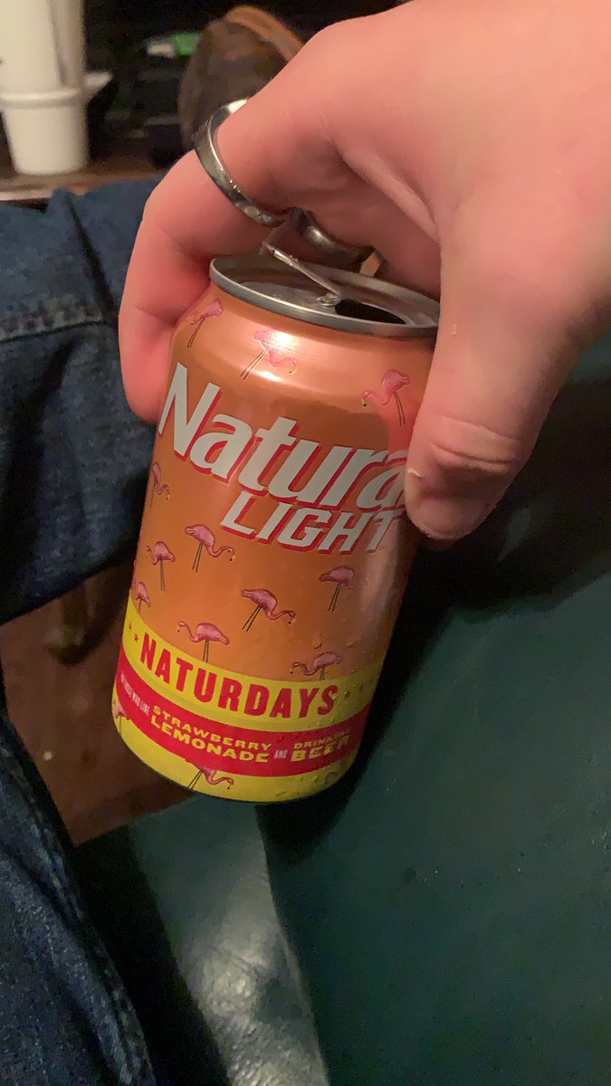 budlightandchil's tweet photo. Just another Tuesday night! https://t.co/twm4BN2rk3