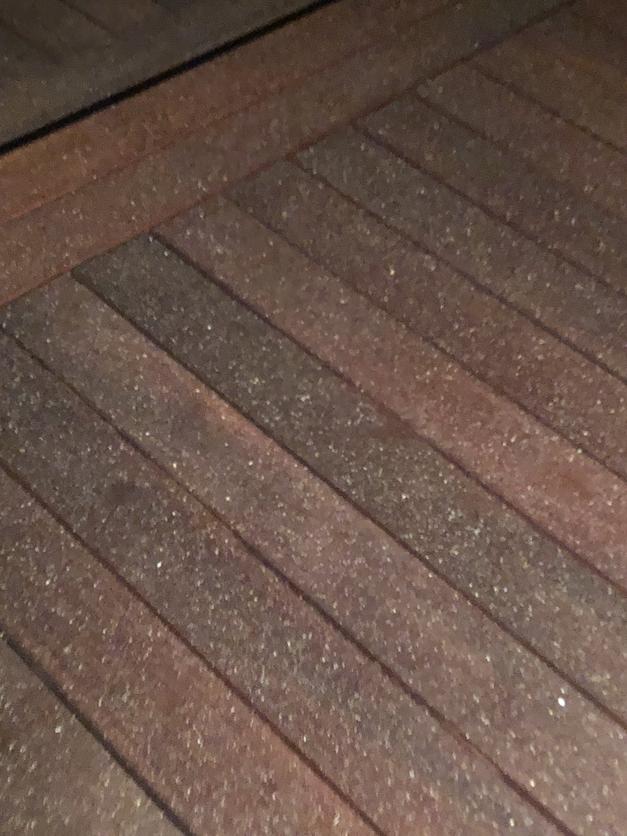 alikat747's tweet image. Ash now falling like snow here on the #Mendocino coast ... #OakFire #AugustComplexfire