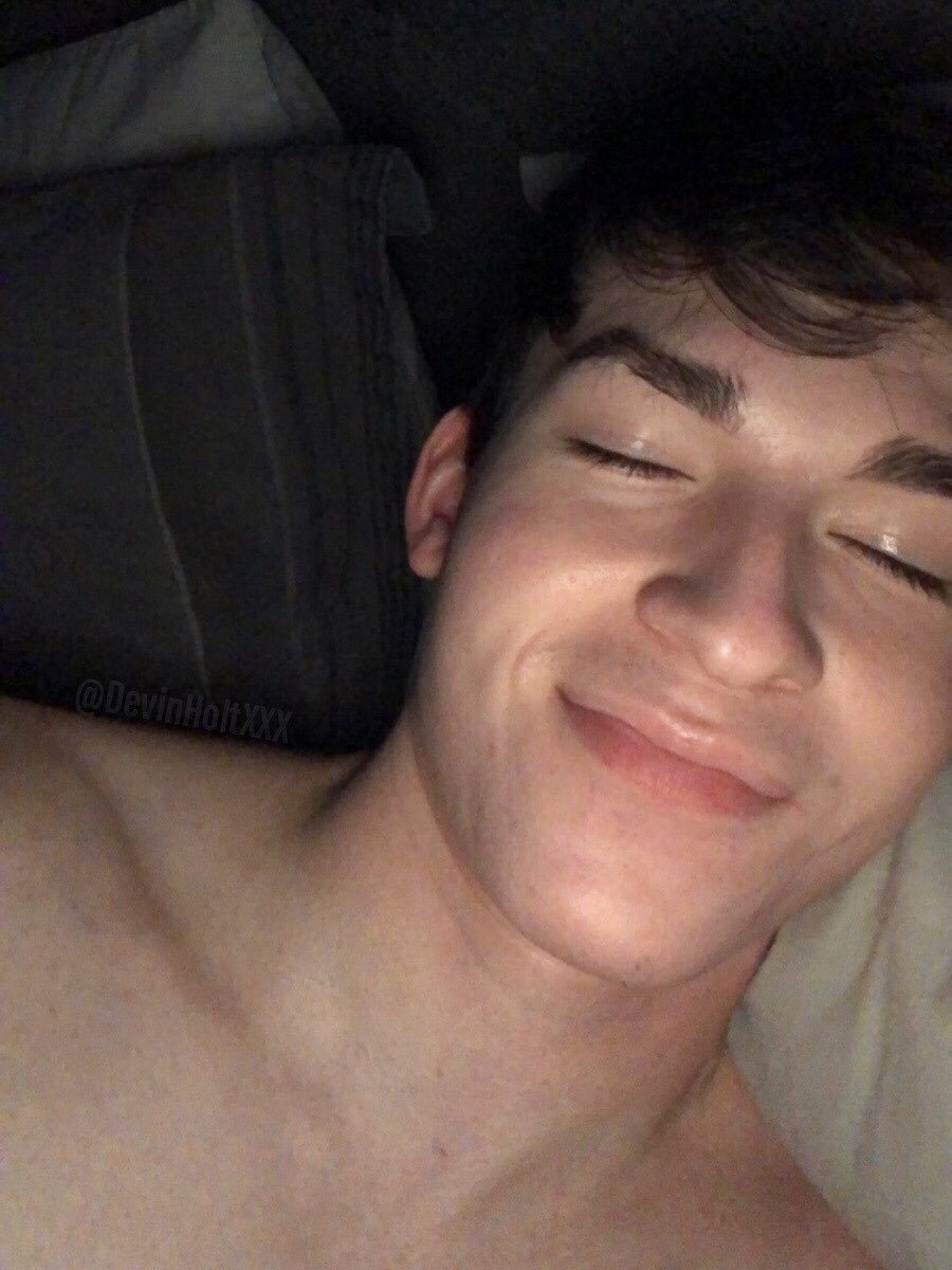 Devin Holt on Twitter: "Hope these are the right ones 👀 https://t.co/omNJqyLt3Z" / Twitter