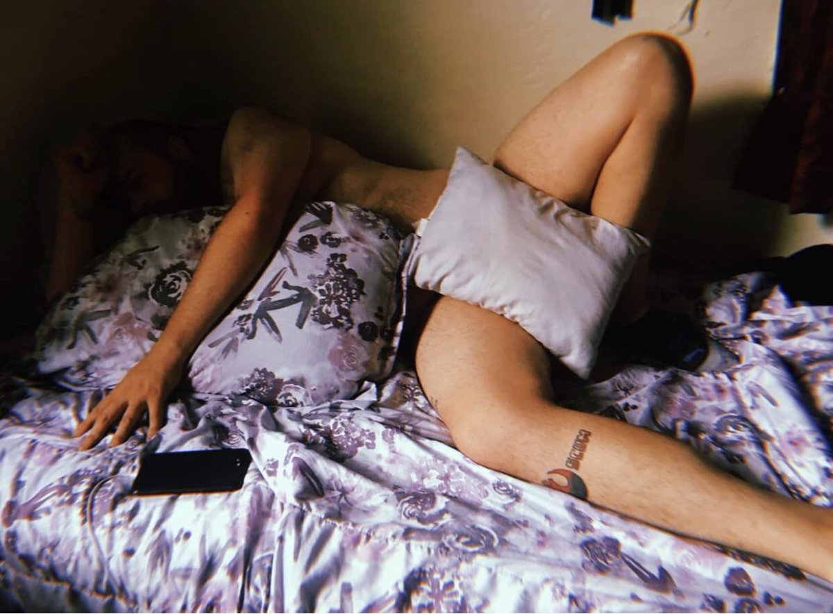 brokensinkface's tweet photo. I miss having lewdz taken of me https://t.co/Gq8h848s8v