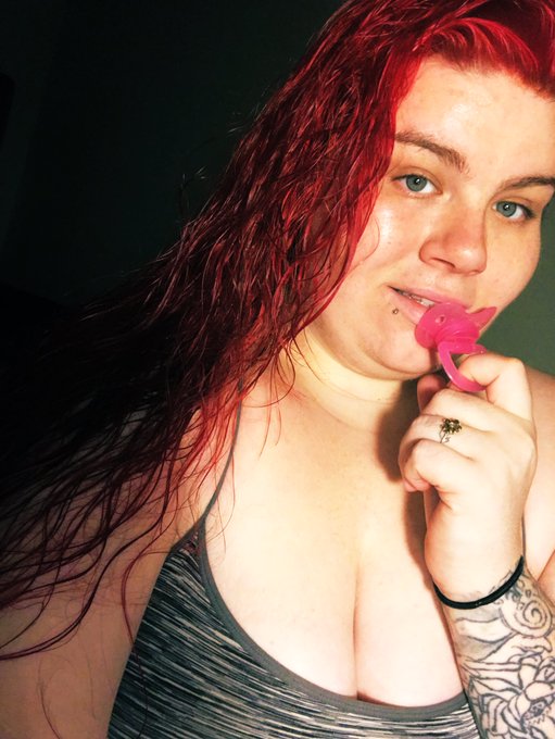 Sometimes a girl just needs to go and crawl up to her daddy and lay in his arms where  she feels most<a href="/tag/throwback"class="tags"><span>#throwback</span></a>